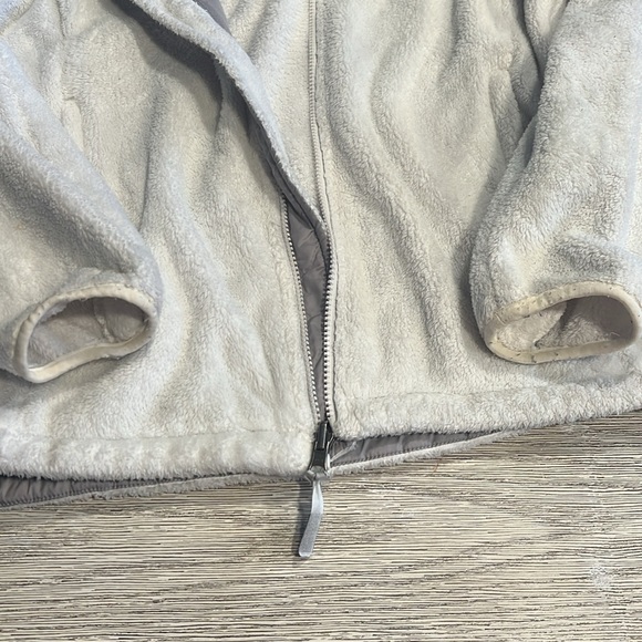 North Face Fuzzy Fleece - Picture 3 of 4